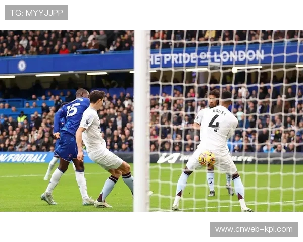 维拉11连胜终结，埃梅里调整目标争欧冠