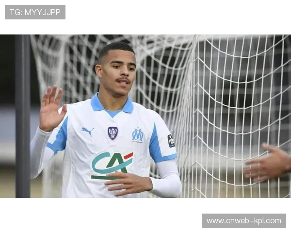 格林伍德轻巧挑射破门助马赛逼平斯特拉斯堡，强势领跑射手榜